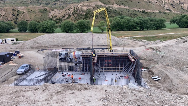 Cardona concrete pour 2